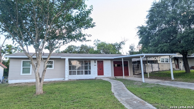 518 Craigmont Property Photo 1