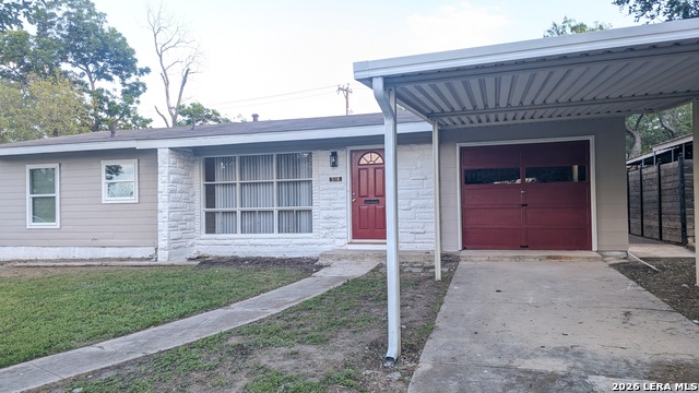 518 Craigmont Property Photo 3