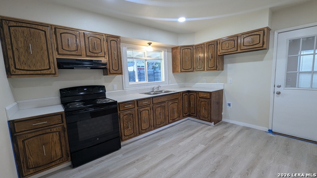 518 Craigmont Property Photo 7