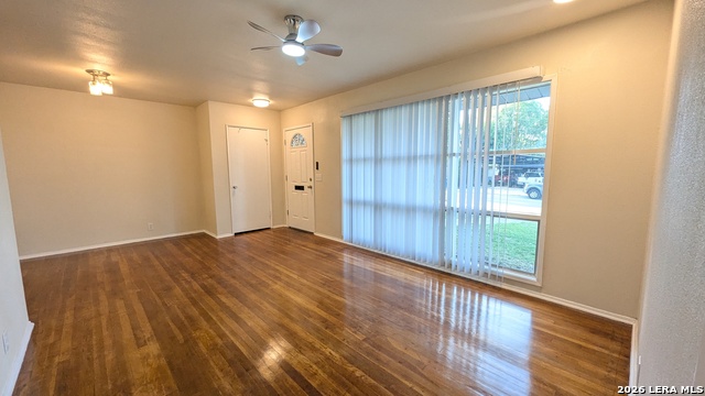 518 Craigmont Property Photo 9