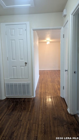 518 Craigmont Property Photo 18