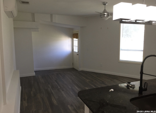 100 Dinn Dr Property Photo 3