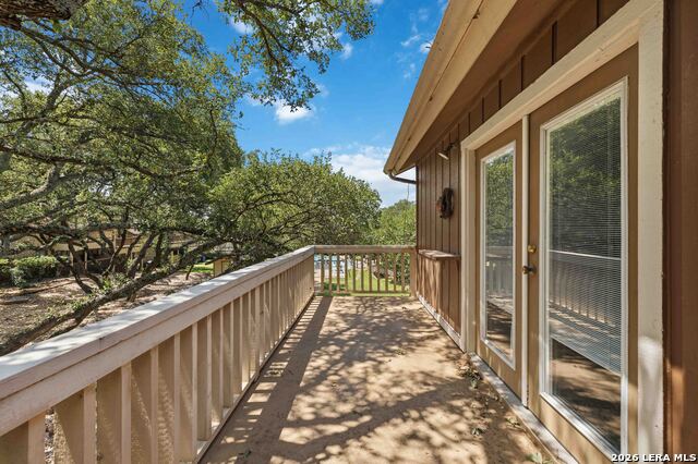 320 Twin Sails Property Photo 4
