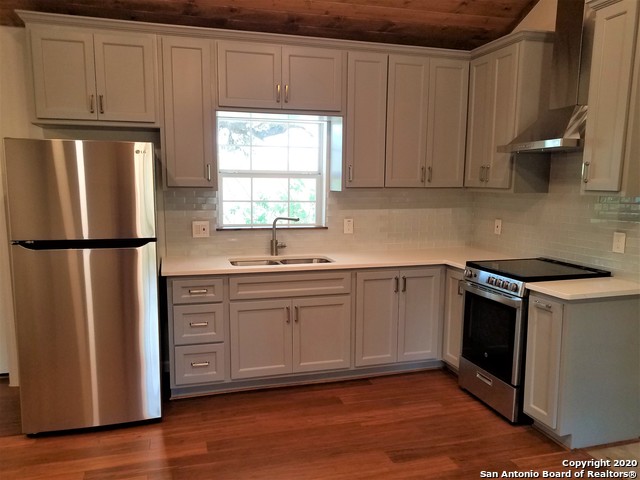 17803 Hilltop Dr Property Photo 11