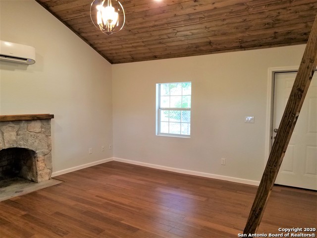 17803 Hilltop Dr Property Photo 15
