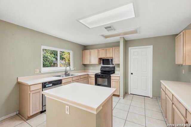 9406 Silverfeather Property Photo 6