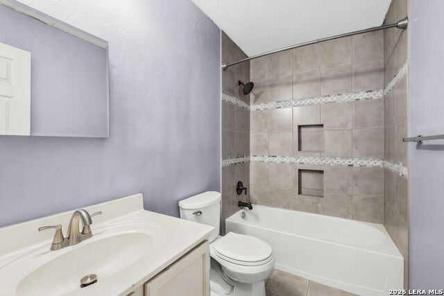 9406 Silverfeather Property Photo 23