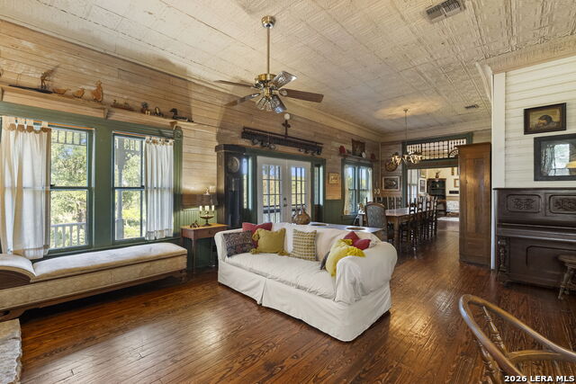 112 N. River Bend Road Property Photo 13