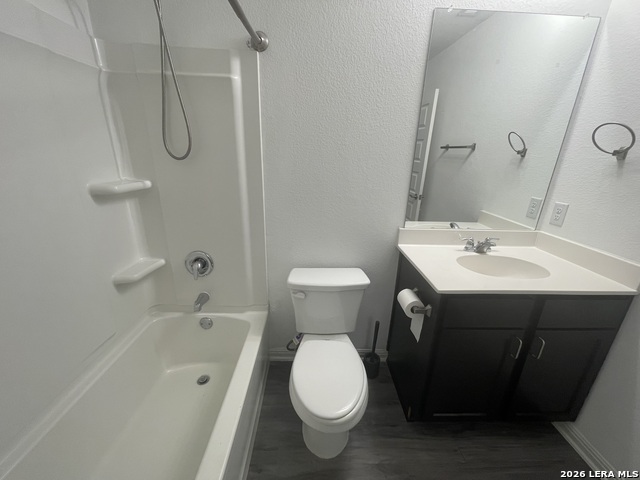 418 Lockhart Property Photo 9