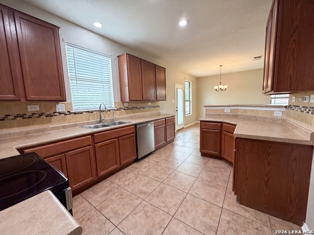 5733 Ty Lindstrom Property Photo 10