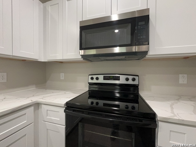 7818 Shetland Drive Property Photo 14