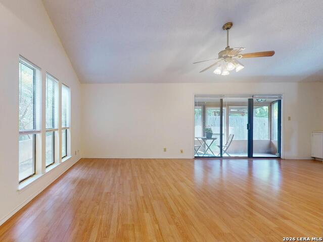 3201 Thrush Bend St Property Photo 4