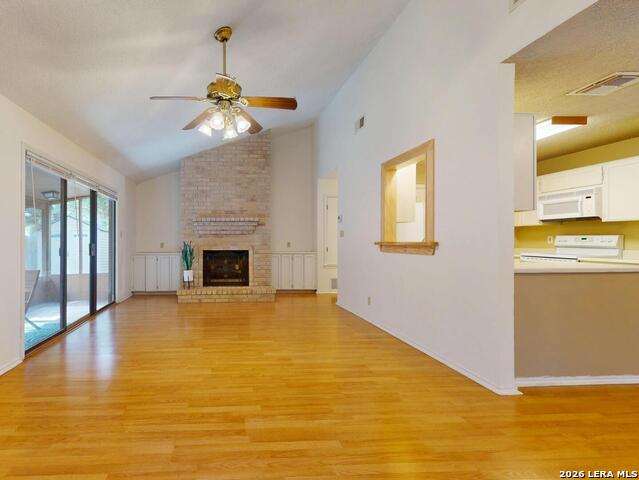3201 Thrush Bend St Property Photo 5