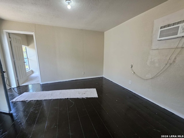 402 Chipinque Property Photo 27