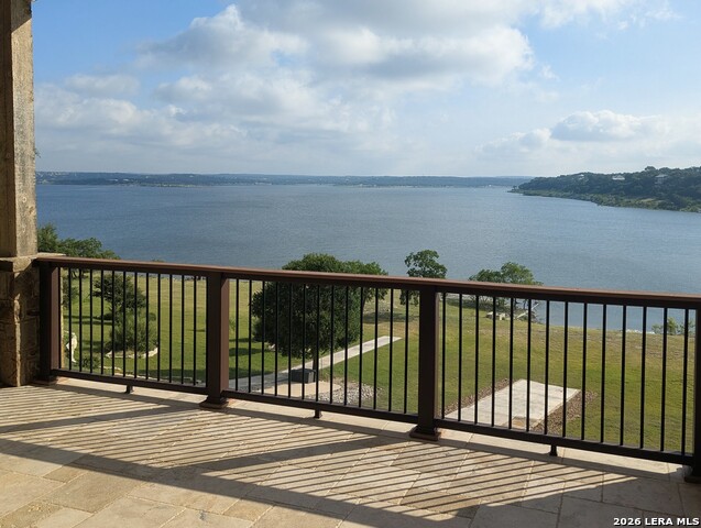 550 Oak Shores Dr Property Photo 1