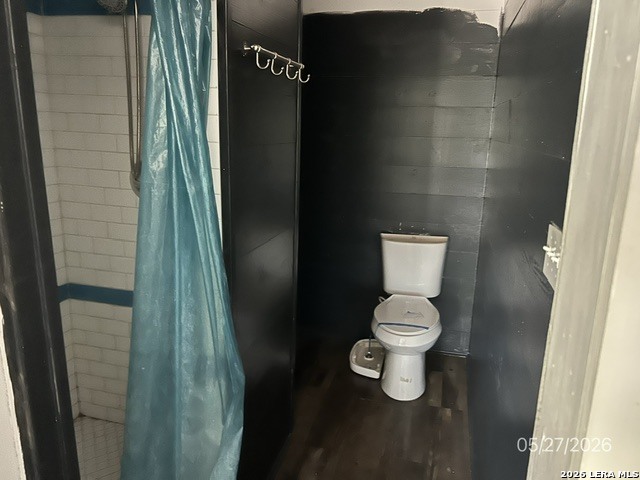501 E Daniel St Property Photo 5