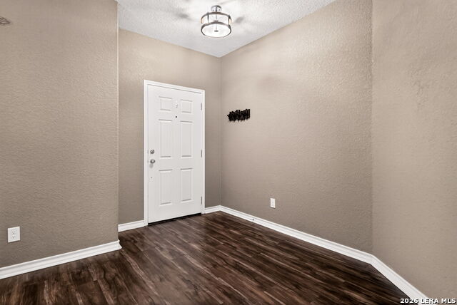 1514 Eagle Gln Property Photo 4