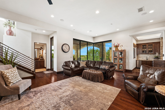 48 Oakland Hls Property Photo 26