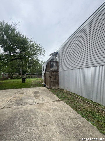 1405 River Rd Property Photo 8