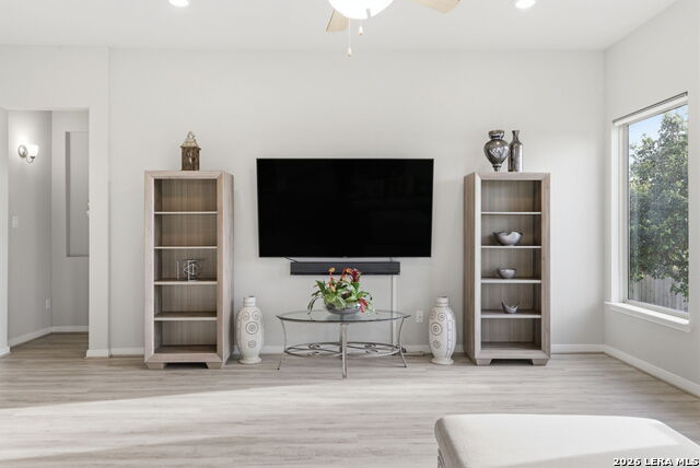 1634 Cheshire Park Property Photo 8