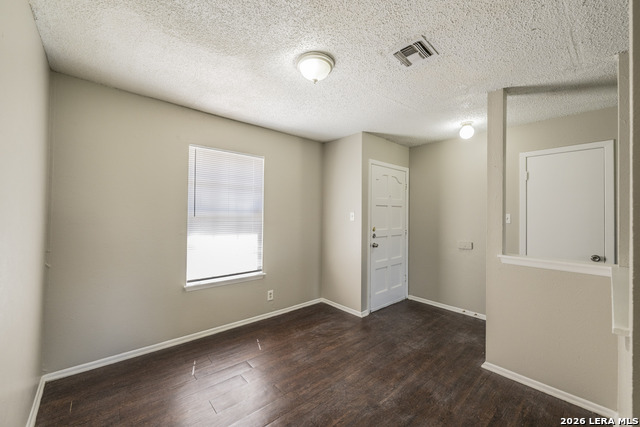 5915 Cliff Ridge Property Photo 3