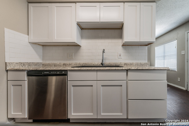 5915 Cliff Ridge Property Photo 12