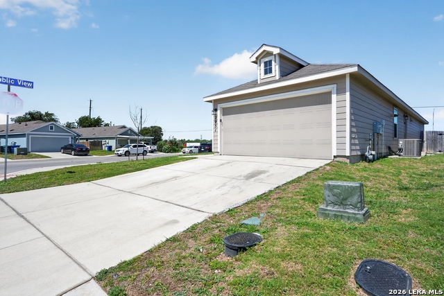 7251 Lincoln Trce Property Photo 3