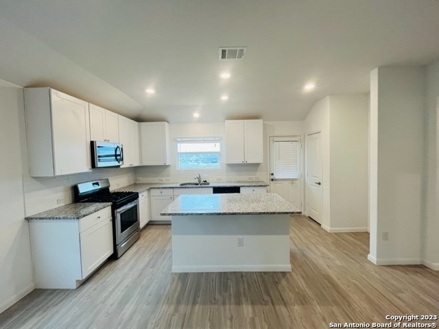 742 Haas Way Property Photo 2