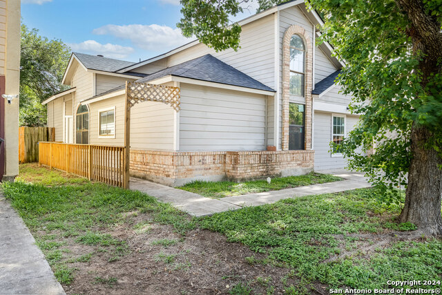 9330 Village Lance Property Photo 2
