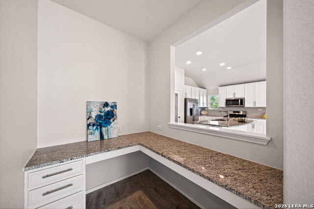 672 Ridgemeadow Dr Property Photo 12