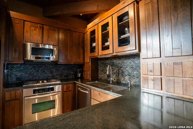 225 Valley View Dr Property Photo 9