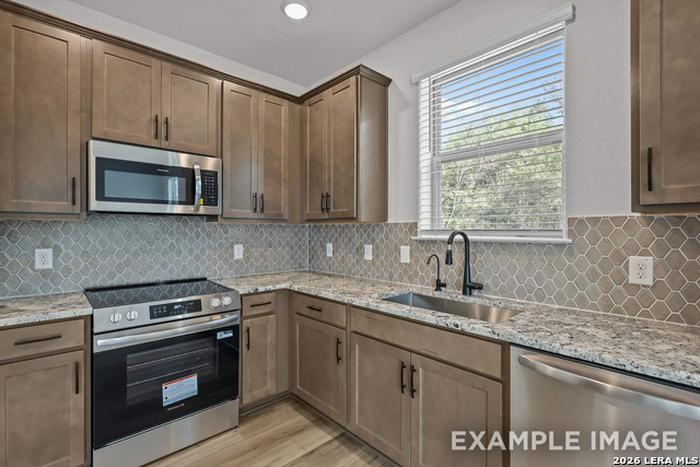 285 W Quill Dr Building 15 Property Photo 6