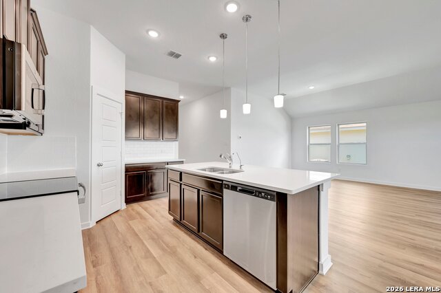 118 Stabler Square Property Photo 4