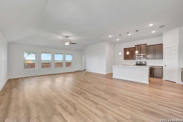 118 Stabler Square Property Photo 16