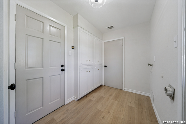 654 Richfield Property Photo 5