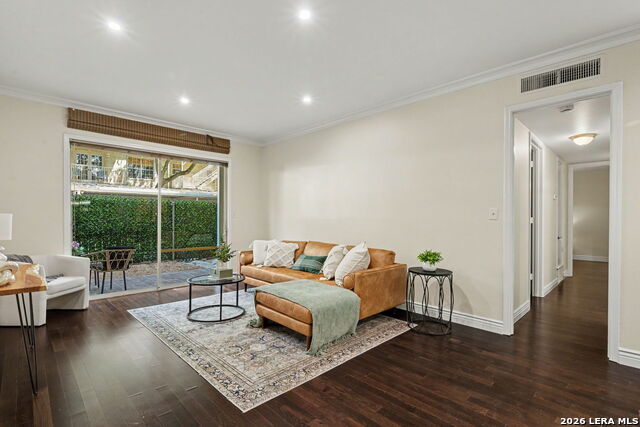 7711 Broadway Property Photo 4