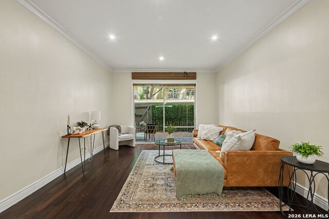 7711 Broadway Property Photo 5