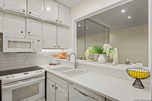 7711 Broadway Property Photo 8