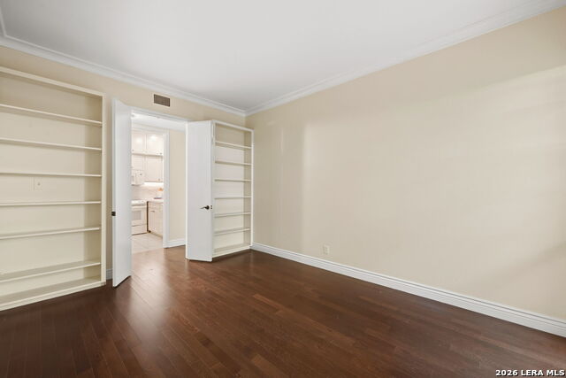 7711 Broadway Property Photo 12