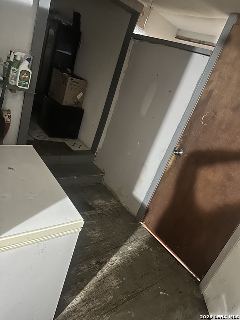 517 Avenue K Property Photo 5