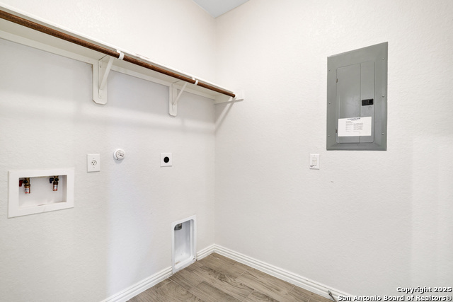 8907 Wyatts Run Property Photo 24