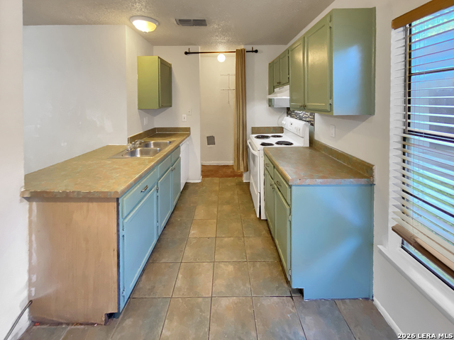 1315 Coldwater Property Photo 5