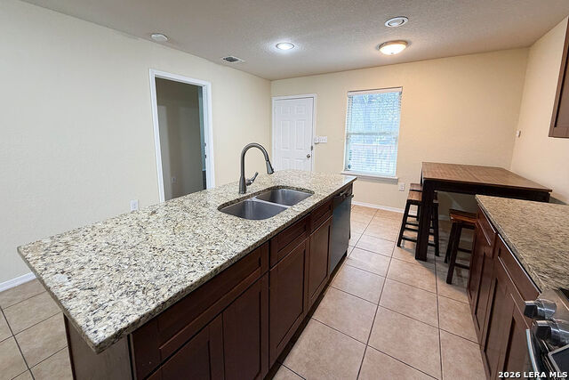 220 Hansford St Property Photo 25