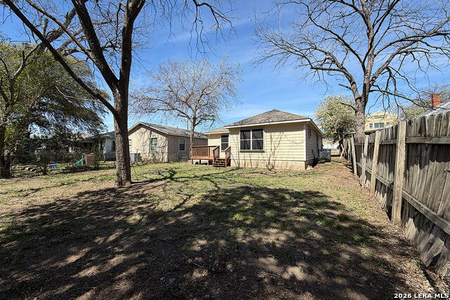 220 Hansford St Property Photo 32