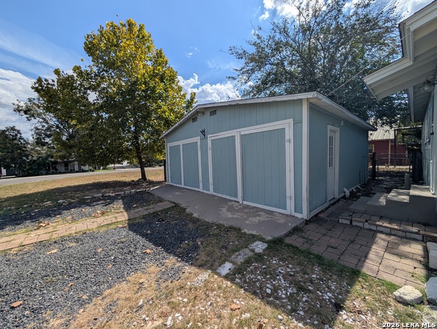 890 Josephine St Property Photo 33