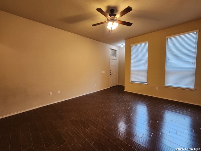 622 Creekside Cir Property Photo 2