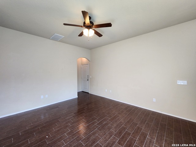 622 Creekside Cir Property Photo 4