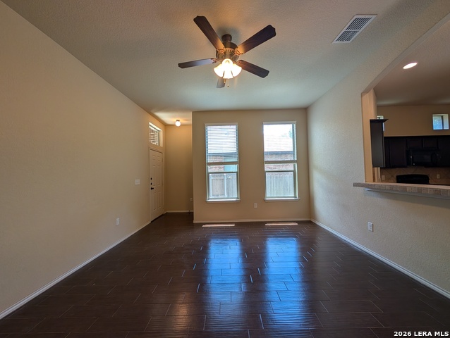 622 Creekside Cir Property Photo 4