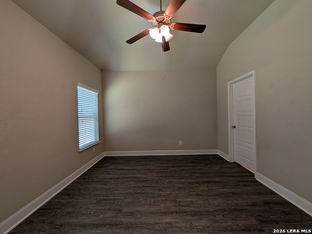 1211 Old Fm 306 Property Photo 11