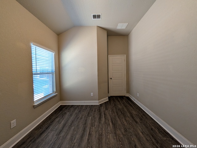 1211 Old Fm 306 Property Photo 14